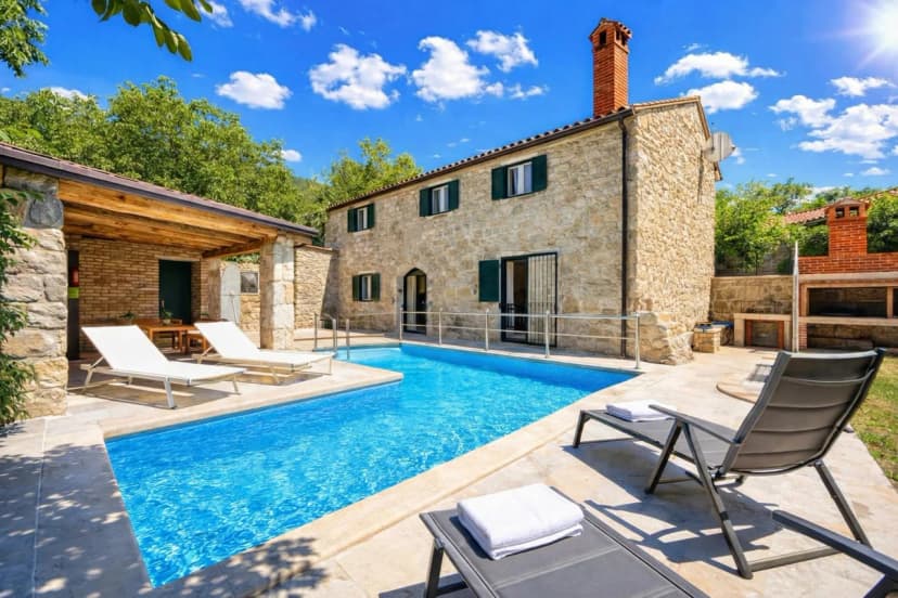 Stone Villa Galant with Pool