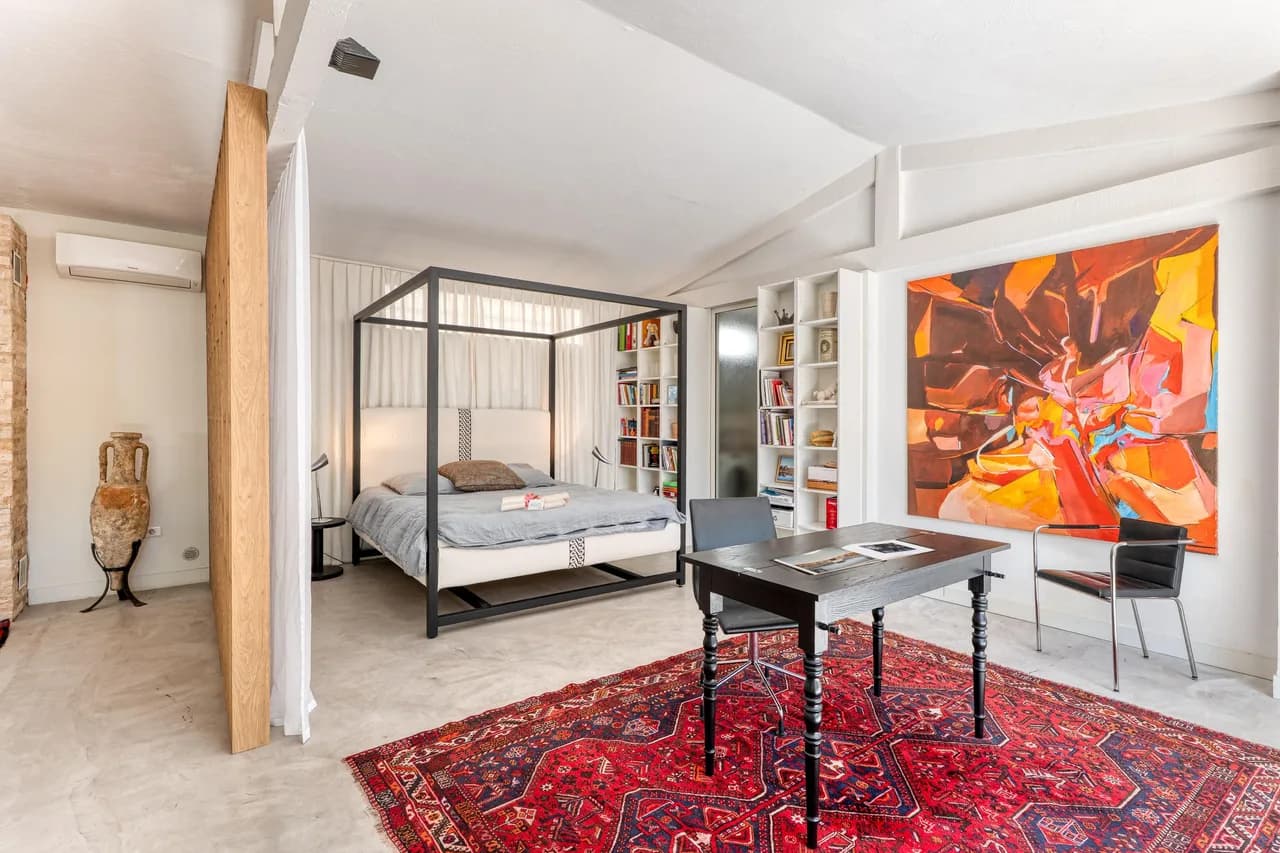 Artful Loft Retreat - Terrace, Parking photo 5