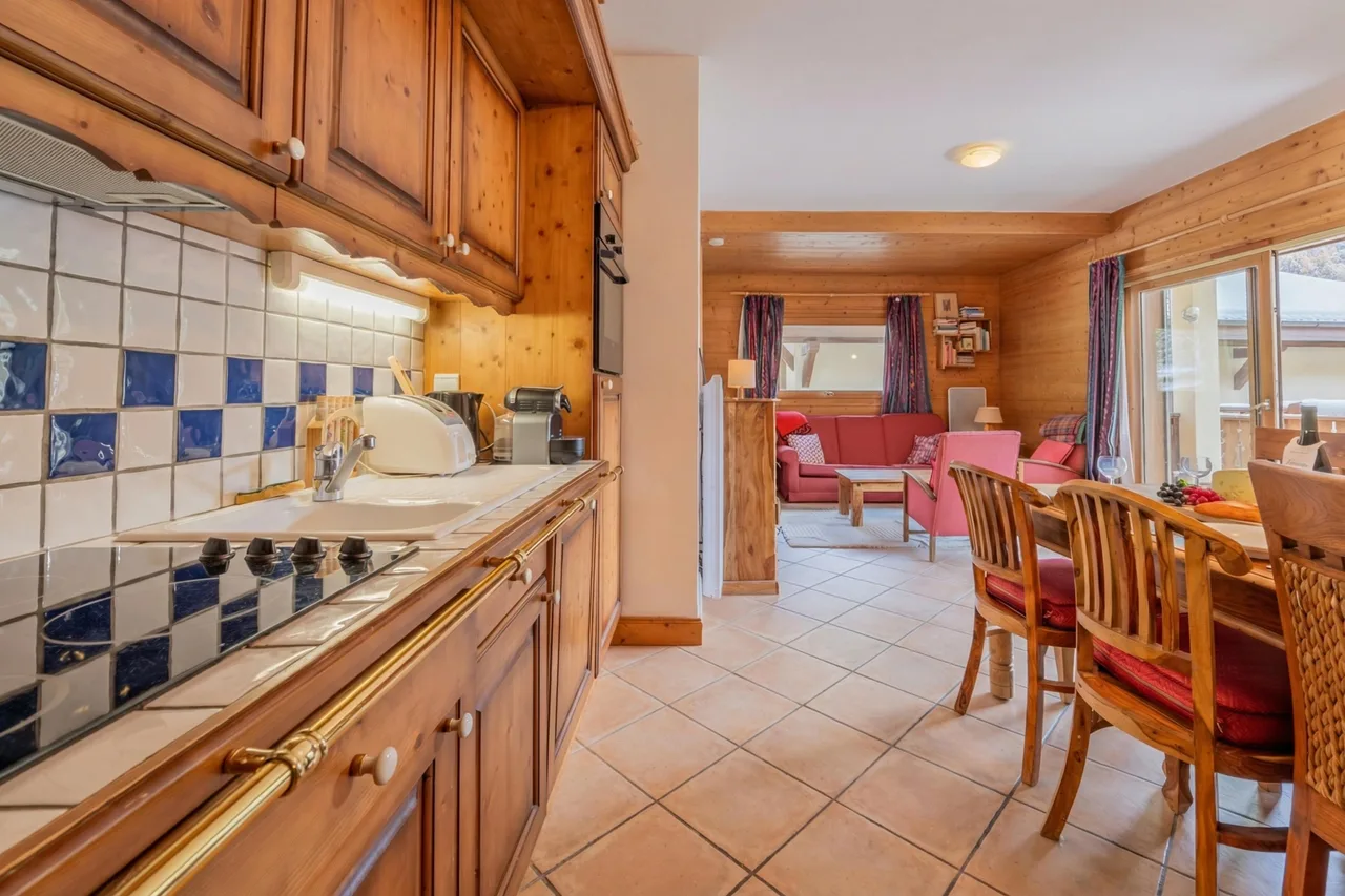 3BR Balcony & Parking near Argentière photo 4