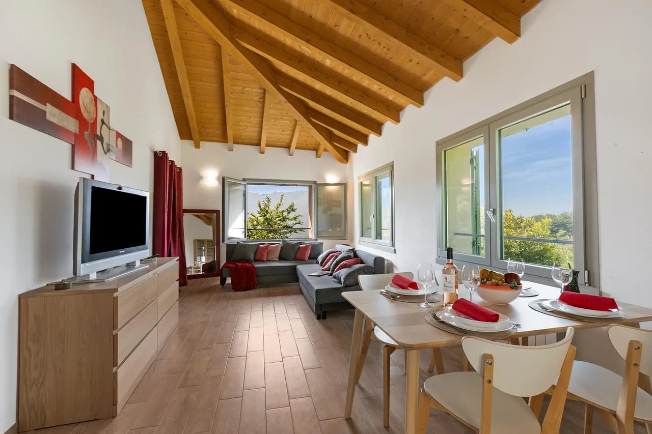 Appartement Viola Retraite au Lac Majeur avec Jardin Privé & Parking, photo 3