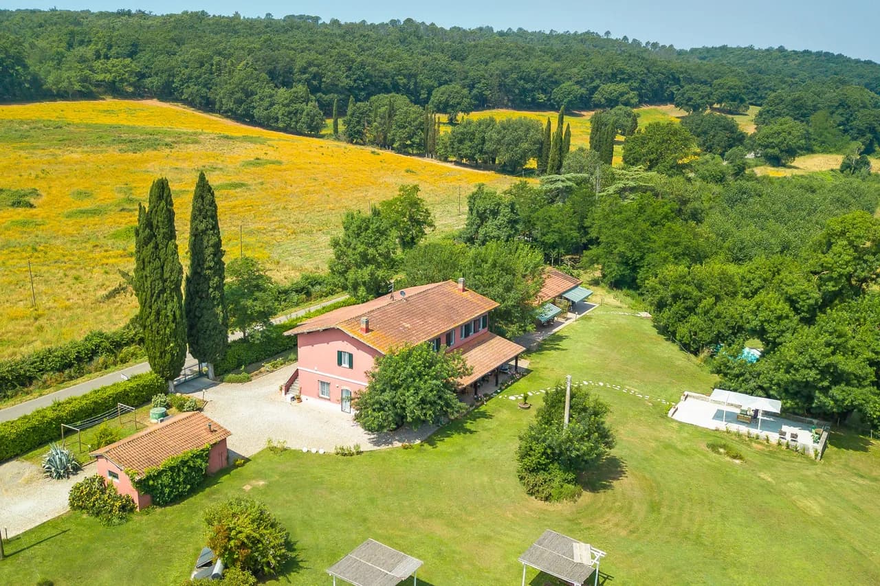 Spacious Family Vacation Home in Civitella Paganico, Foto 2
