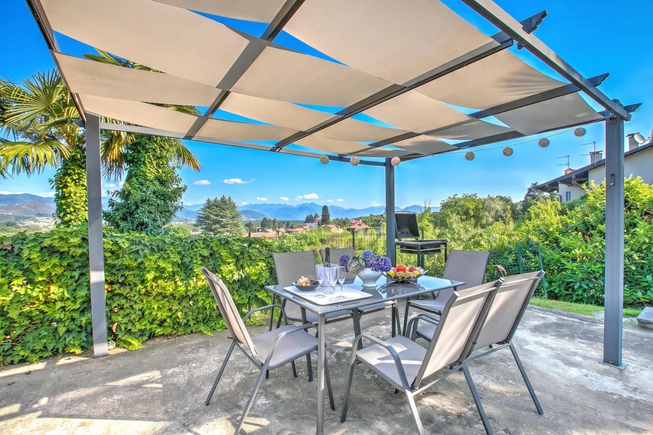 Mountain Lake View Villa in Taino, Lombardy, Italy photo 2