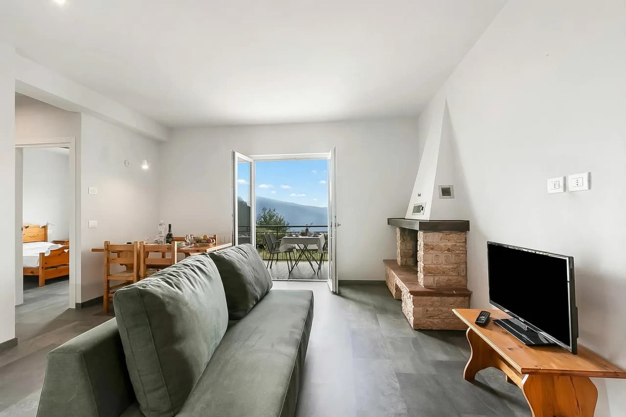 Bellevue Modern Apartment 9 photo 3