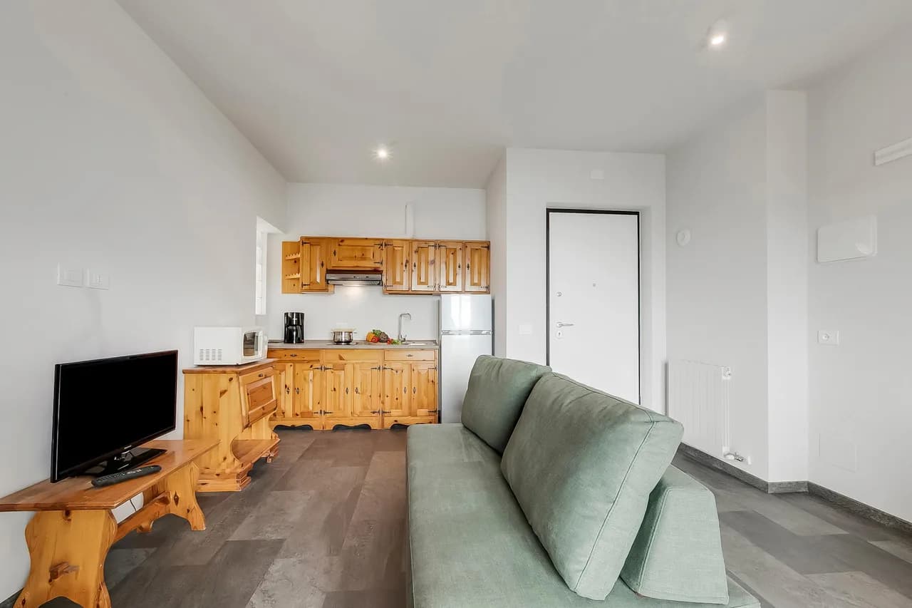 Bellevue Modern Apartment 9 photo 5