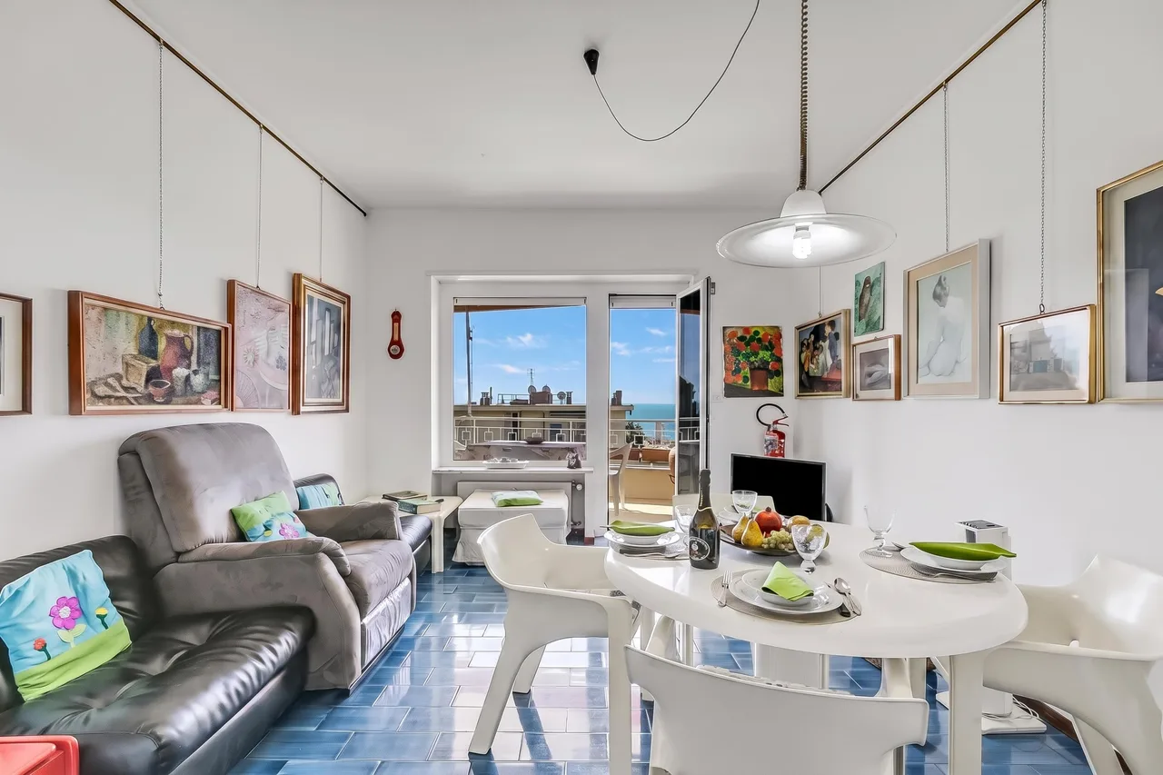Owl House, Sea-View Terrace Apt in Sanremo photo 2