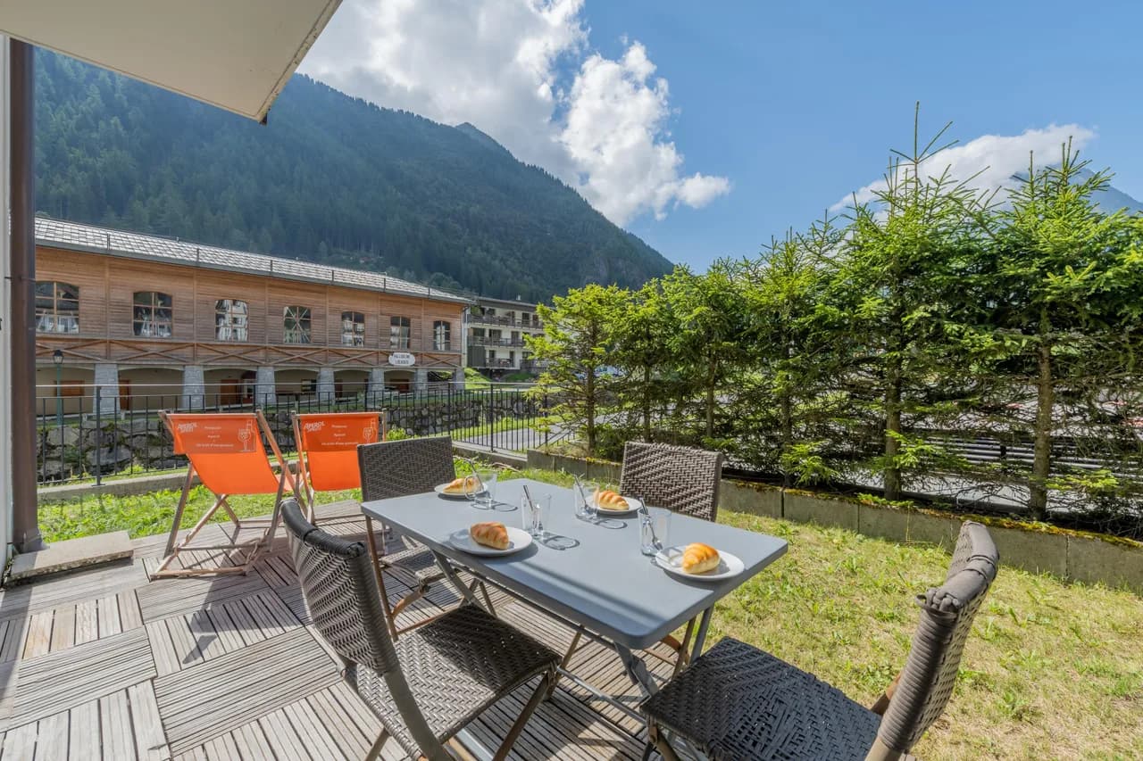 V Balme 06: Neben Skilift; Pool, Sauna & Fitnessraum