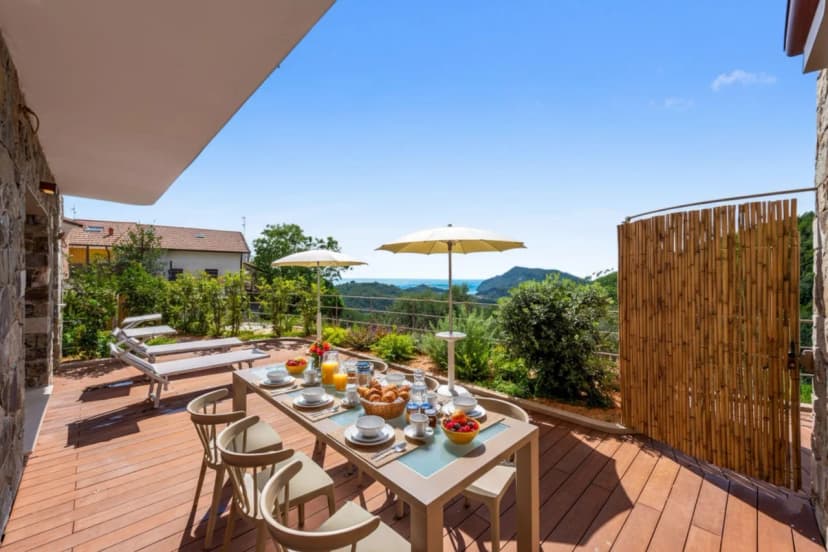Relais Le Torri in Verici Punta Manara