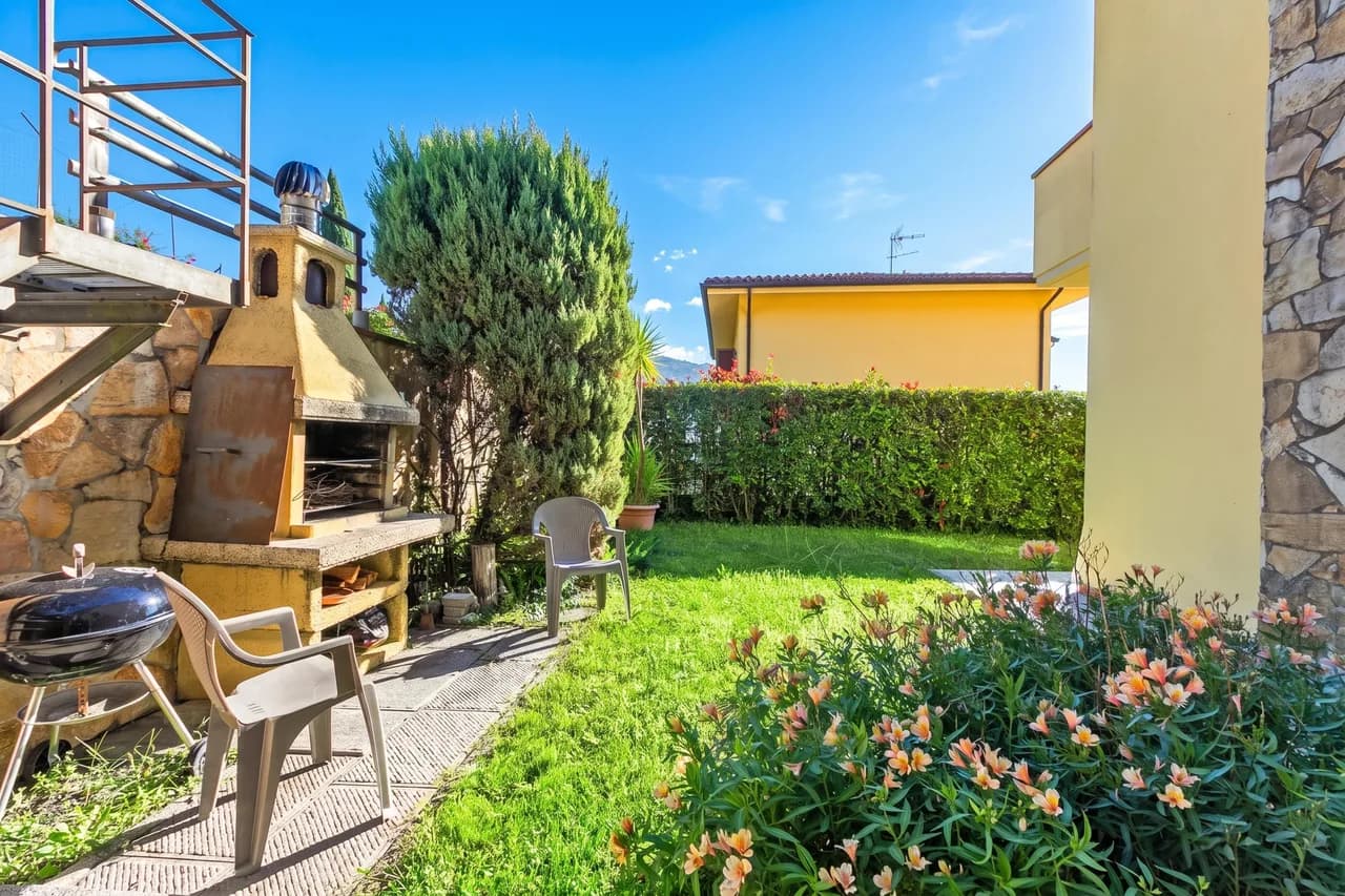Komfortables Haus mit privatem Pool und Blick für 8, Foto 2