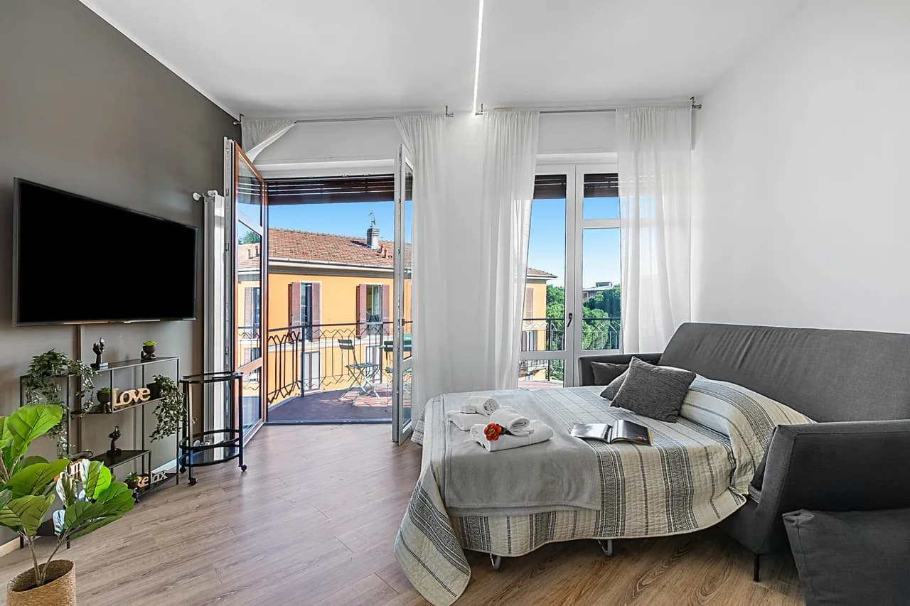 Specchio Di Cielo: Apartment with Terrace and AC Arona Center photo 5