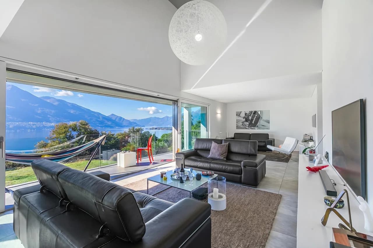 Lakeview Villa with Jacuzzi in Ticino, foto 3