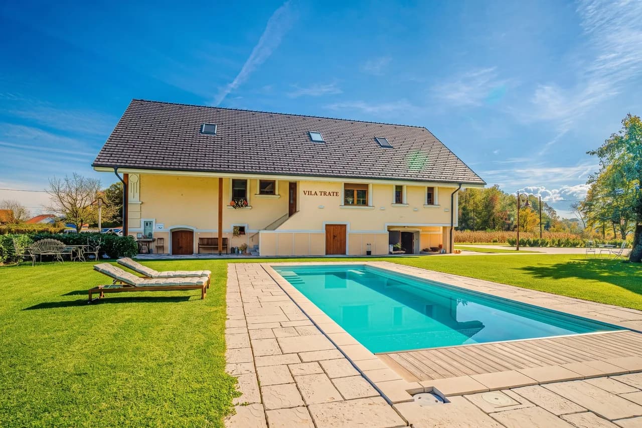 Appartement Villa Trate Kraljevi avec Piscine