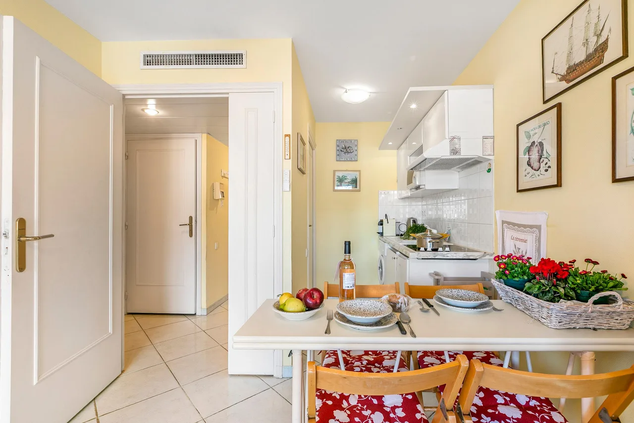 Open View In Center Menton photo 3