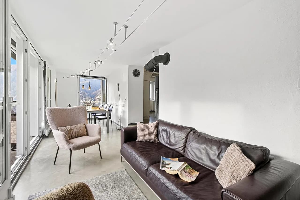 Modern Lakeview Apartment in Ticino photo 5