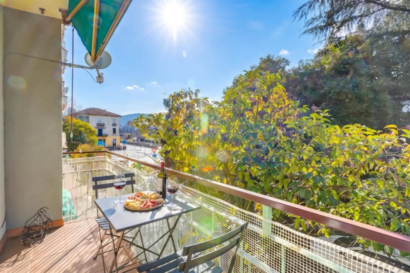 Asia Apartment 2BR in Laveno Center