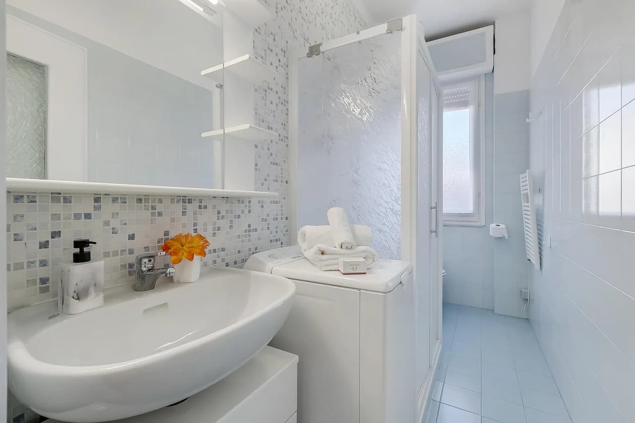 Verdi Loano Beach Apartment with Balcony photo 5