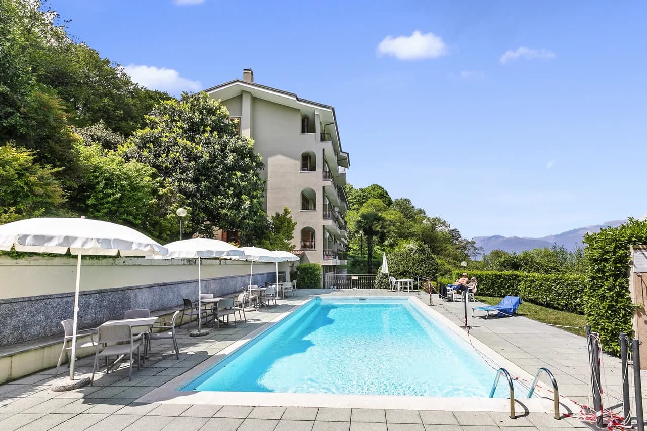Apartamento con Vista al Lago, Piscina y Terraza en Stresa, foto 2