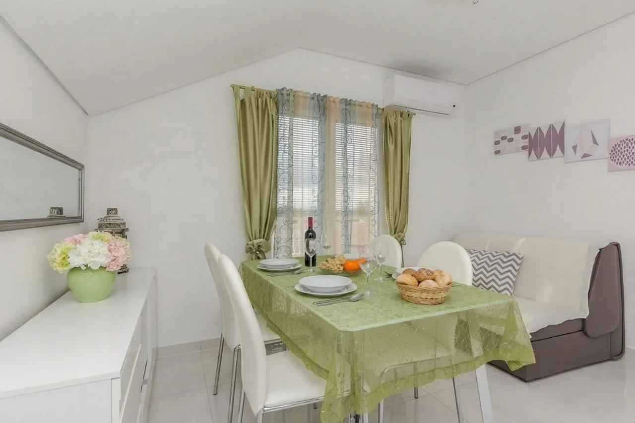 Poolside Apartment in Privlaka, foto 4