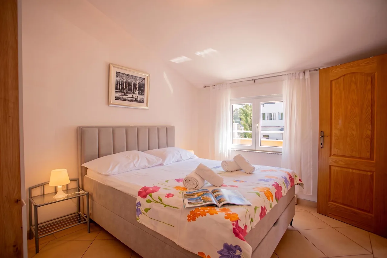 Lovely Apartment Vrsar 1 With Balcony photo 4