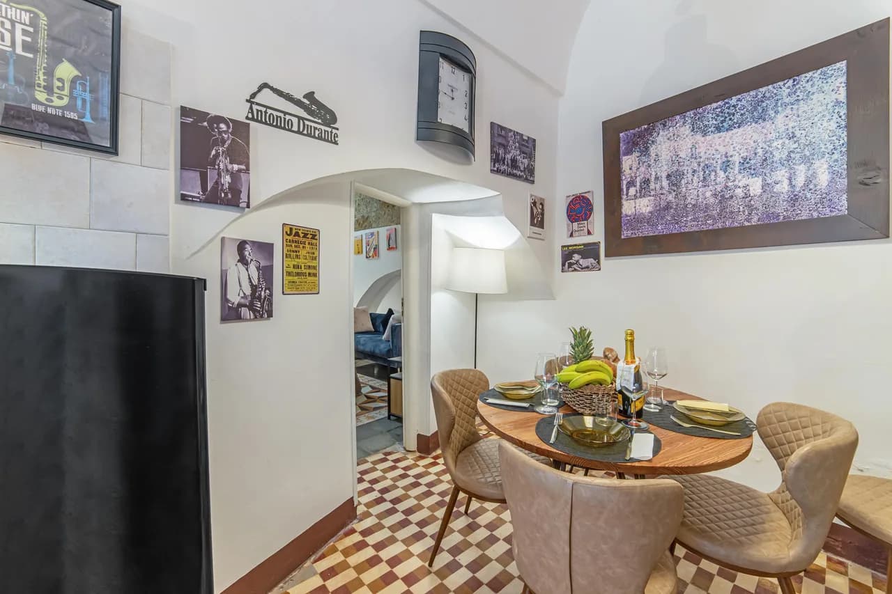 Jazzy House In Historic Centre 2BR Sleeps 4 photo 2