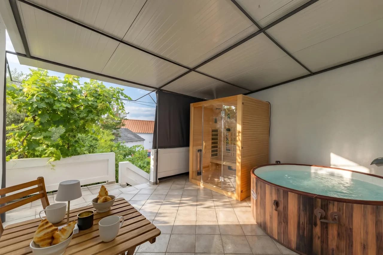 Secluded Vacation Home in Lopar photo 2