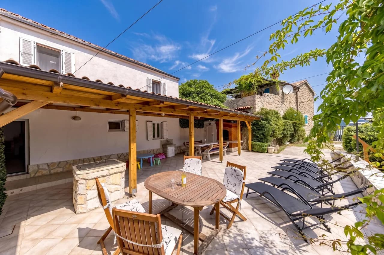 Hidden Hill Lopar With Sauna & Jacuzzi photo 3