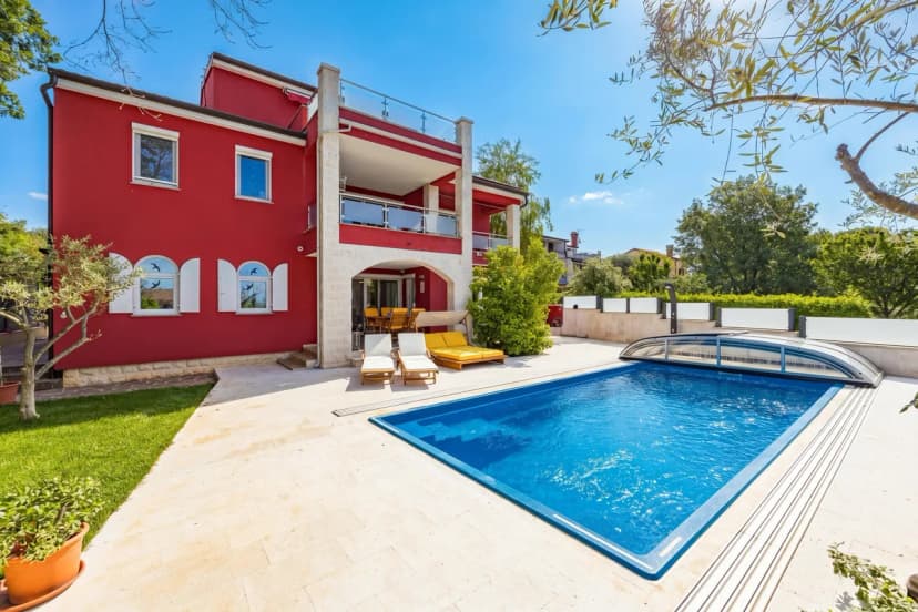 Apartment Ayni With Private Pool