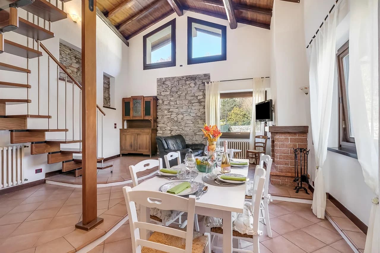 Balcony Apartment in Nebbiuno, Piedmont, Italy, photo 3