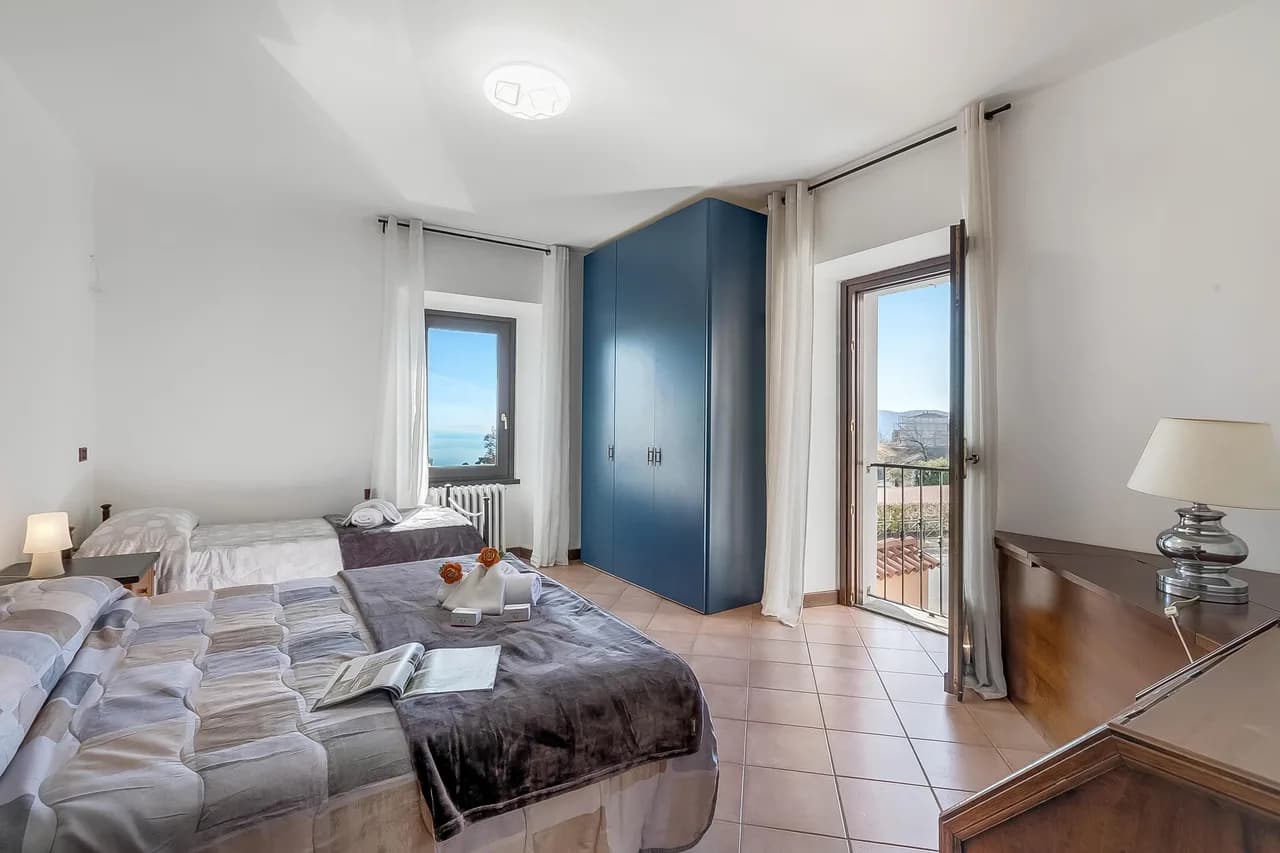 Balcony Apartment in Nebbiuno, Piedmont, Italy, photo 5