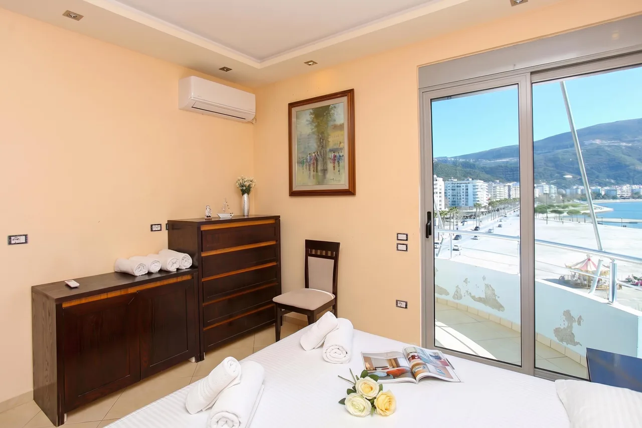 Holiday Apartment Central & Sea View photo 5