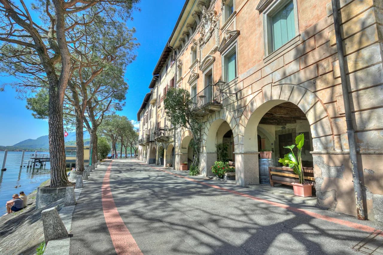 Historic Palazzo Gritti - Lugano Lakefront stay - Camelia photo 2