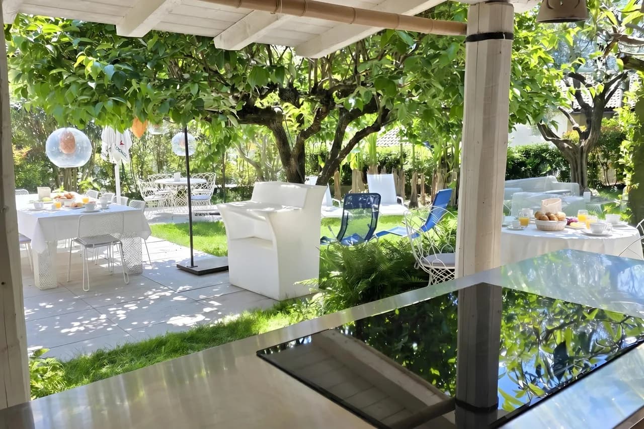 Historic Palazzo Gritti - Lugano Lakefront stay - Camelia photo 3
