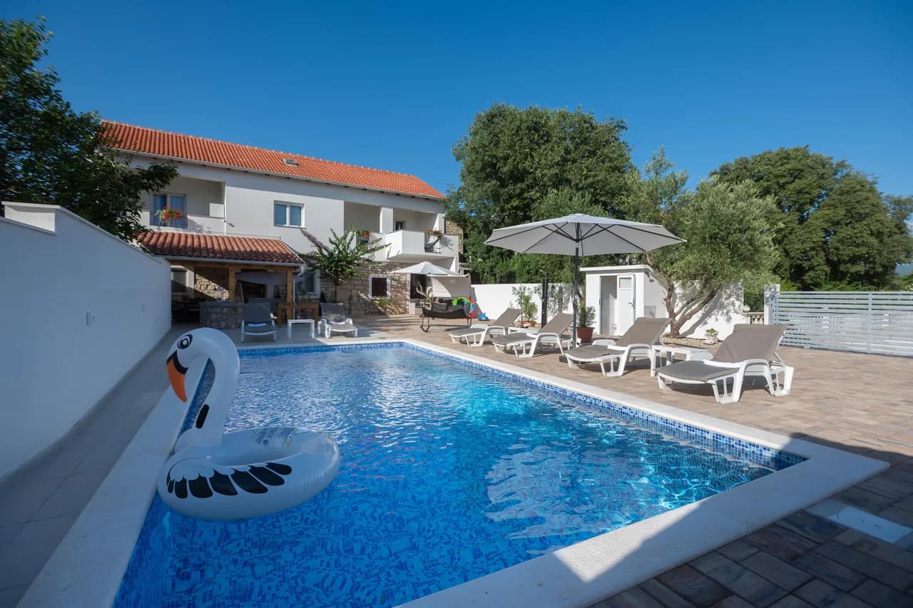Private Pool Vacation Home in Pridraga, foto 2
