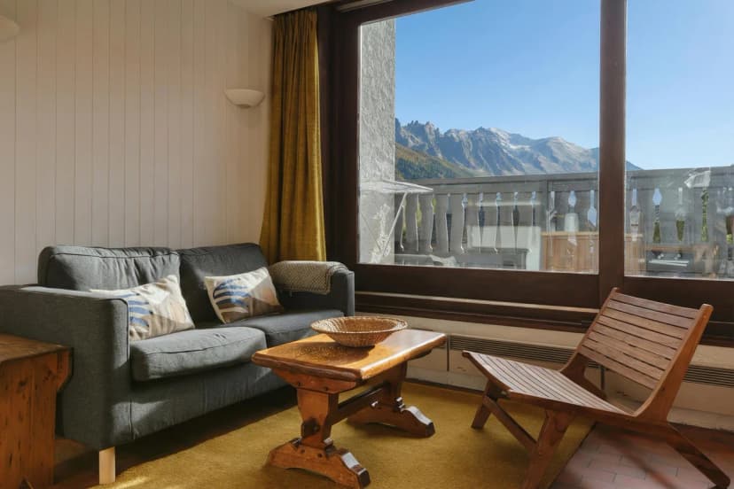 La Maison De Montroc Family-Holidays w/4BR,  Sleeps 8