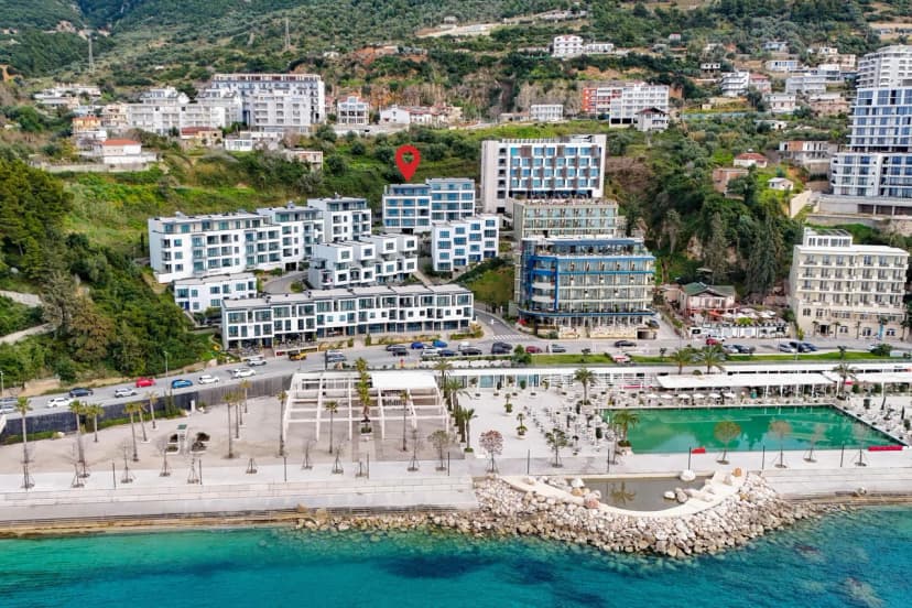 Velaris Partial Sea View Balcony 202