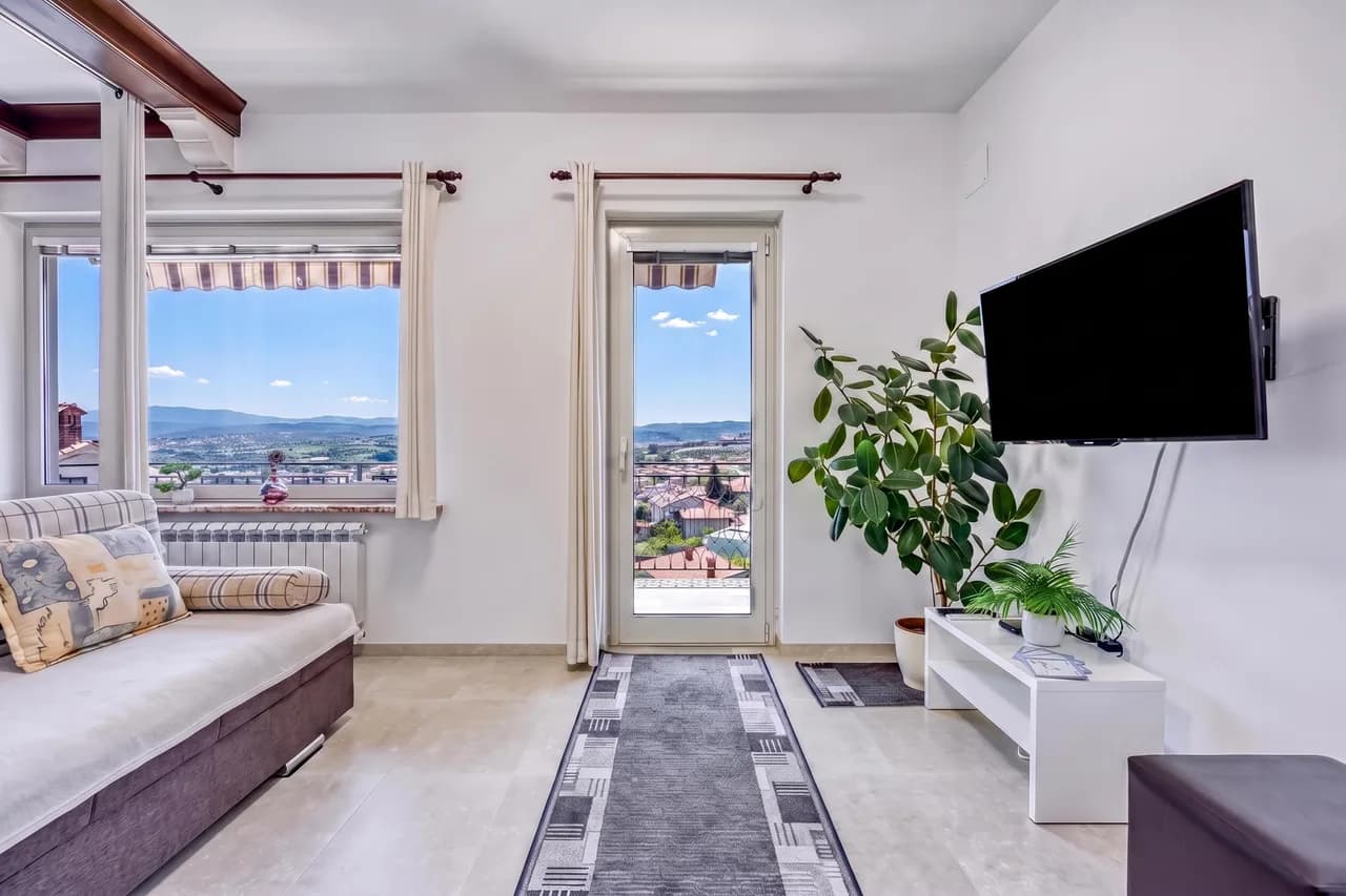 Apt Smode with Panoramic Balcony photo 3
