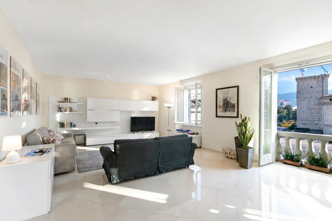 Life & View Luxury Apartment 4 photo 3