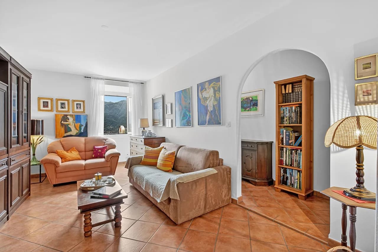 Scenic Lakeview Apartment in Brissago, Ticino photo 2