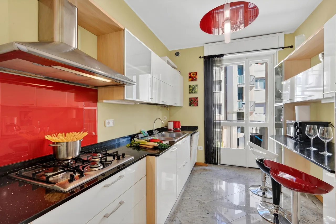 Lakeside Modern Apartment in Riva del Garda photo 5