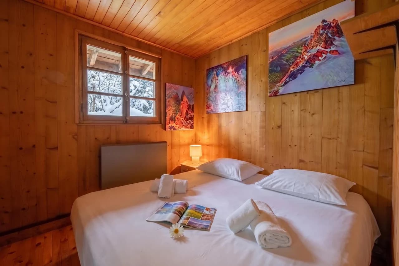 Chalet Petit Poucet 2BR Retreat in forest photo 4