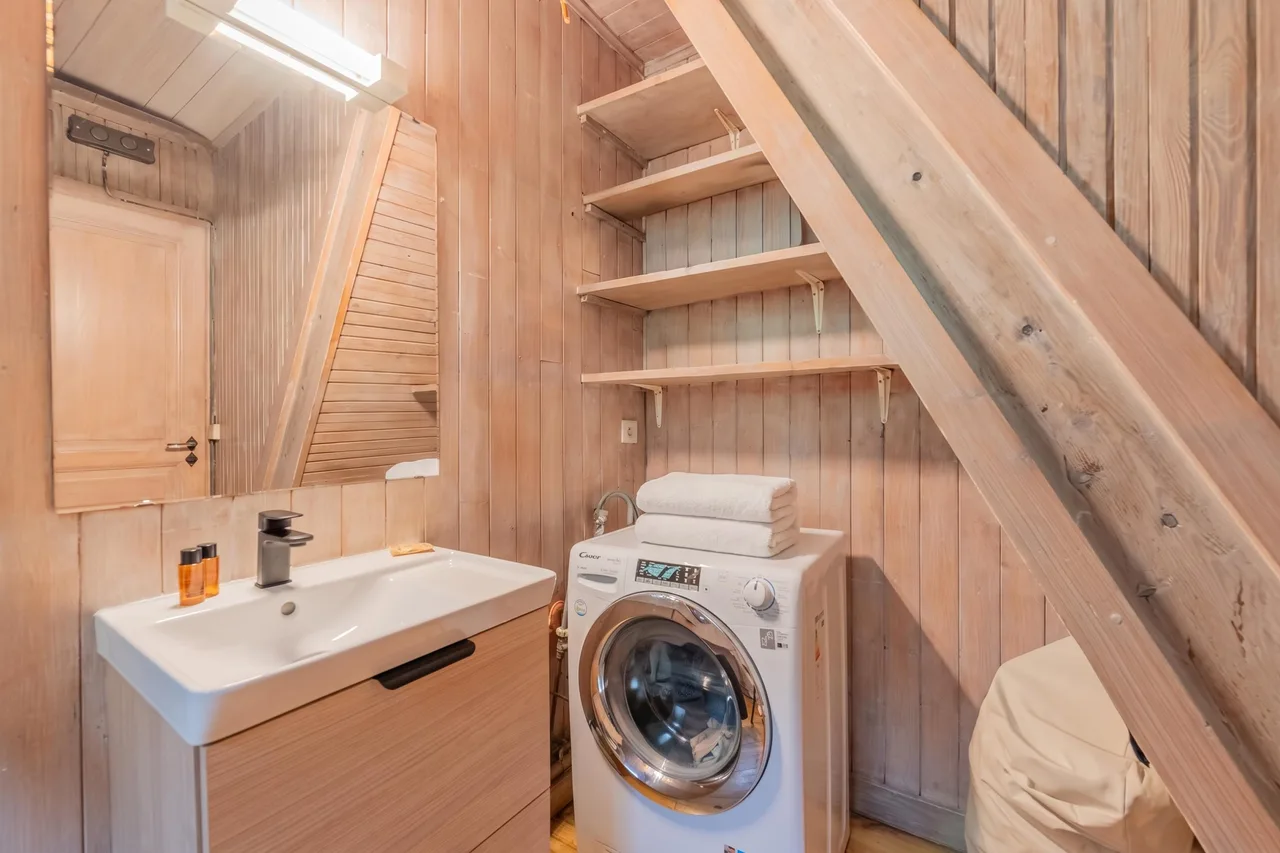 Chalet Petit Poucet 2BR Retreat in forest photo 5