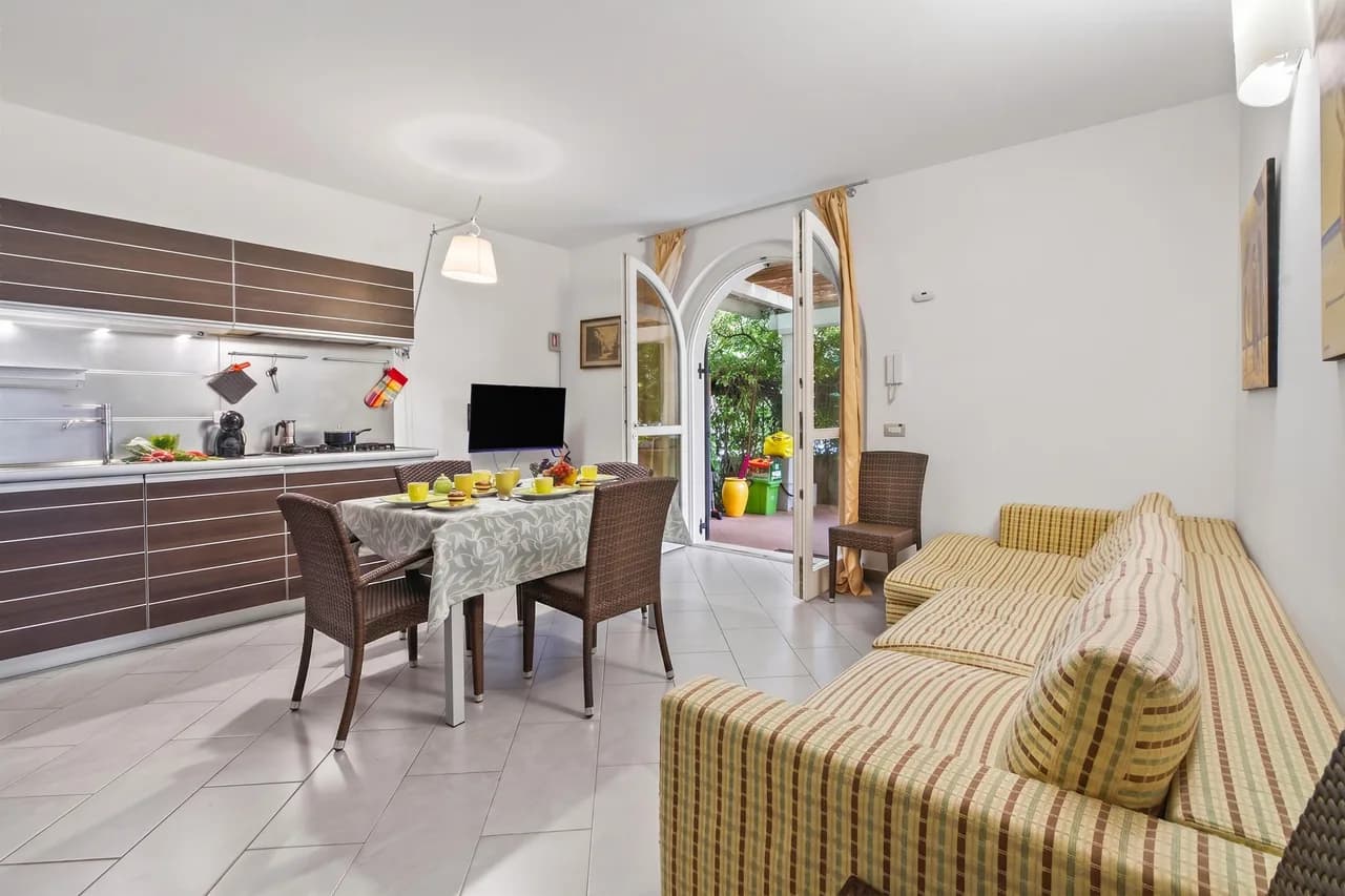 Charming Garden Apartment in Marina di Massa, Foto 2