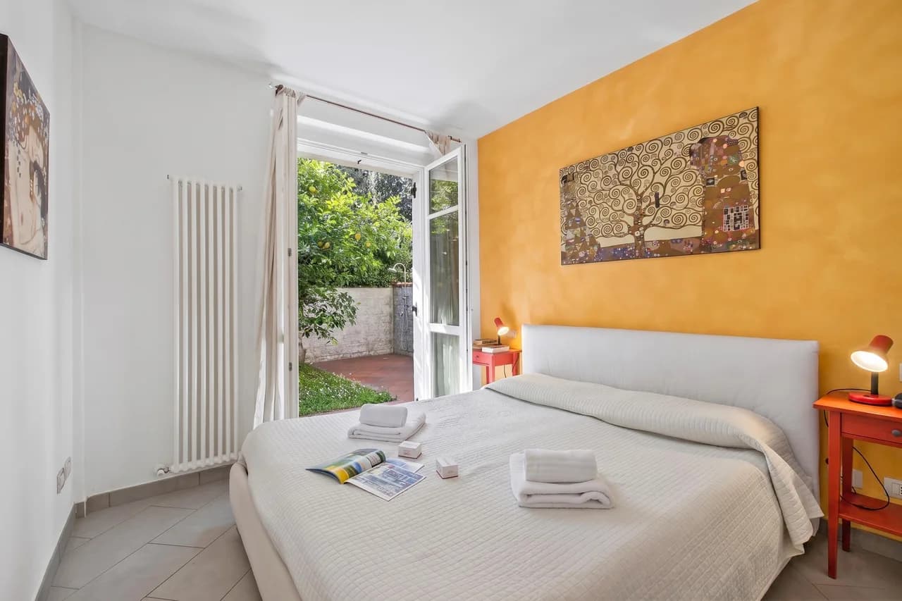 Charming Garden Apartment in Marina di Massa, Foto 4