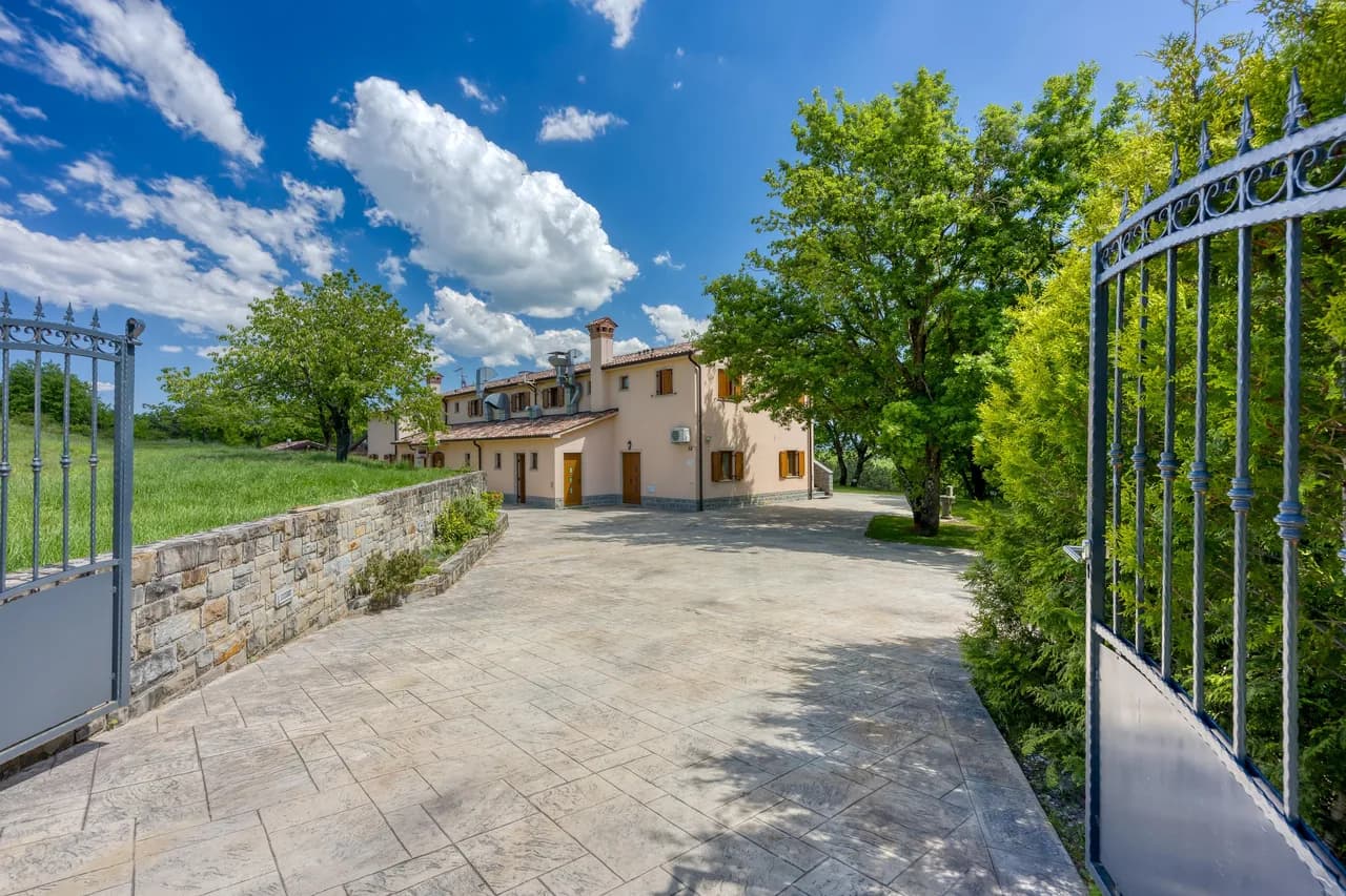 Tranquil Poolside Studio in Gračišče, photo 3