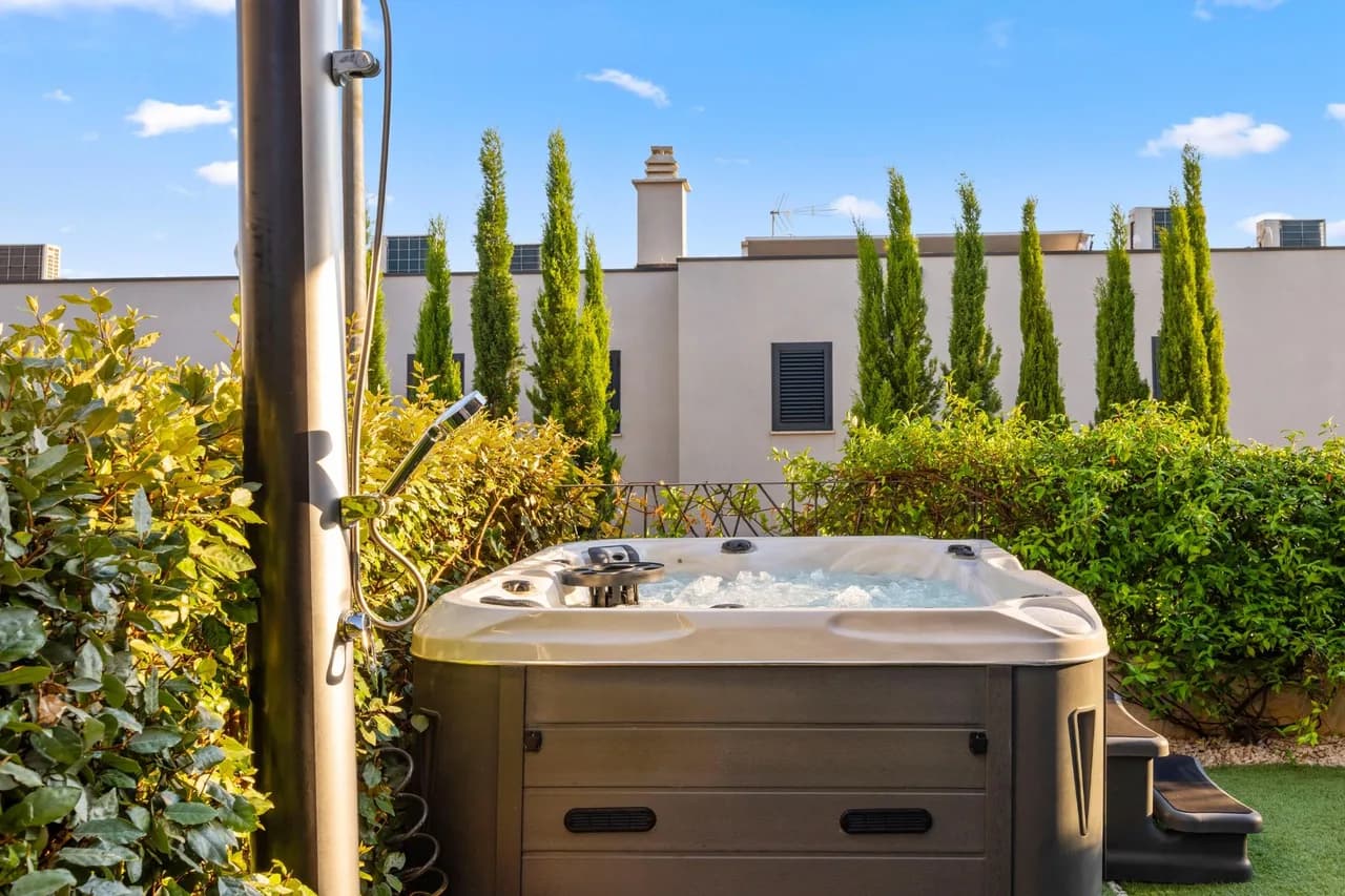 Pure Bliss Villa With Jacuzzi photo 2