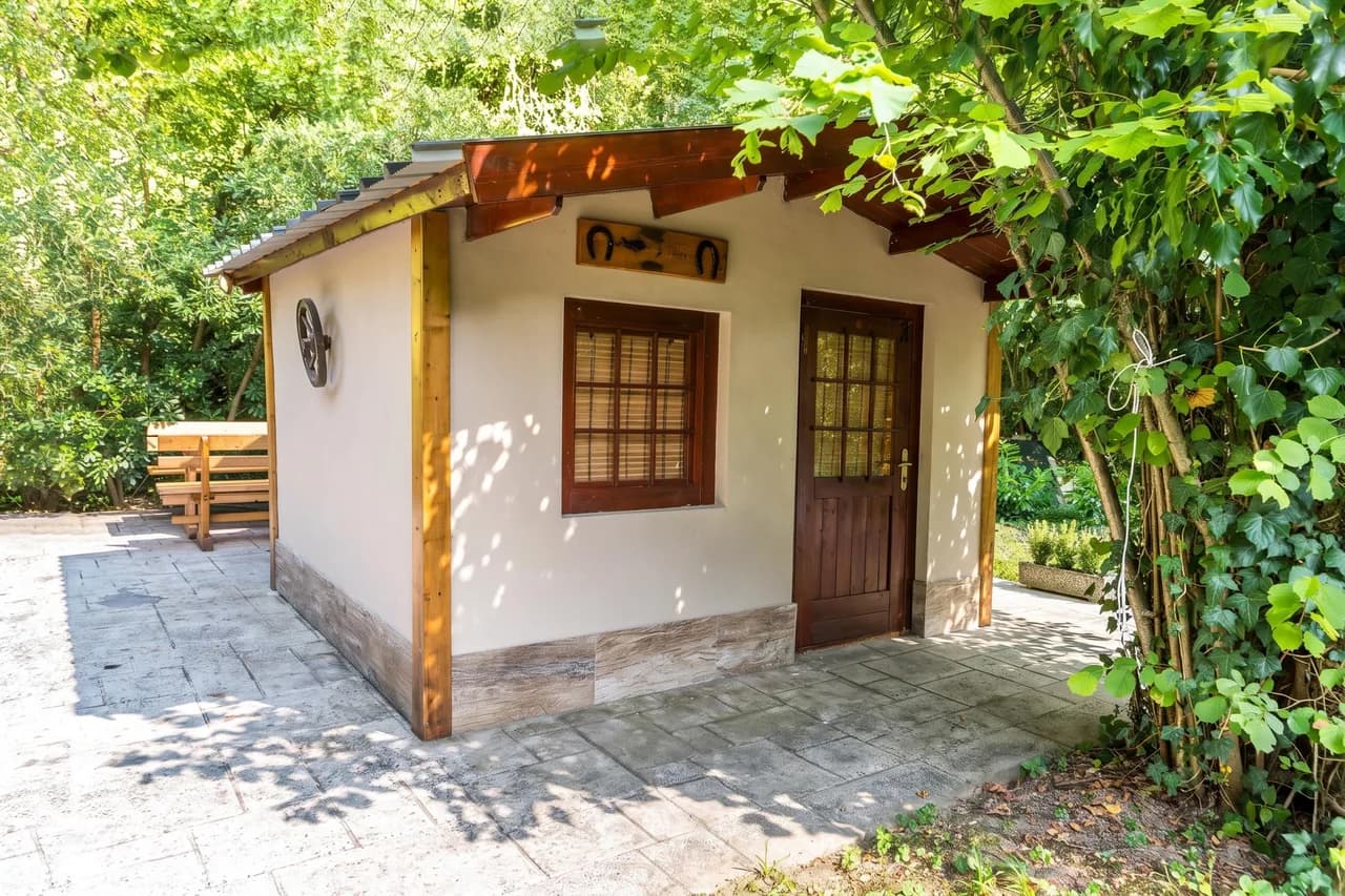 Paradise Forest Glamping near Koper Hut 1 photo 4