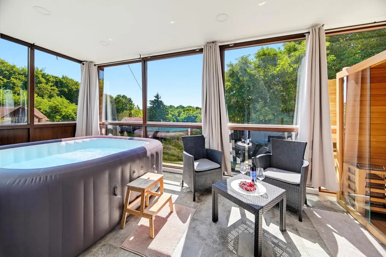 Greenwood Retreat With Hot Tub & Sauna photo 2