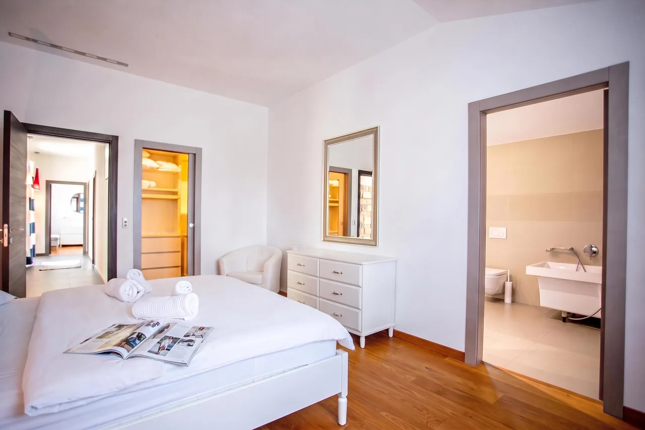 Villa Lara With Pool Walk To Sea photo 5