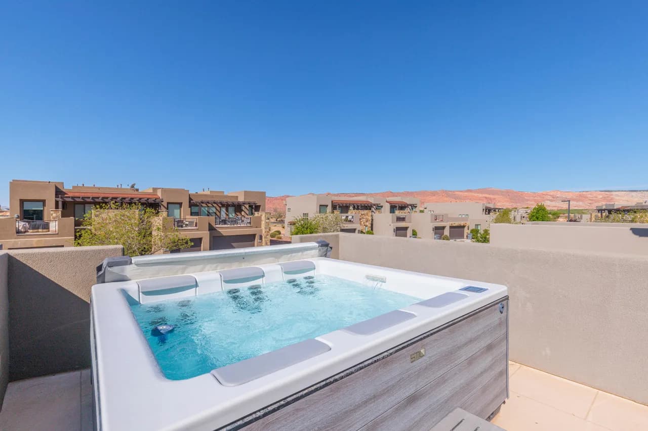 18 Holes and A Hot Tub photo 3