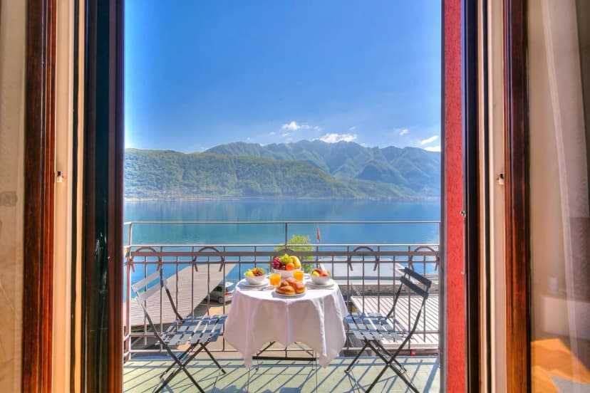 76 the lake house Giove