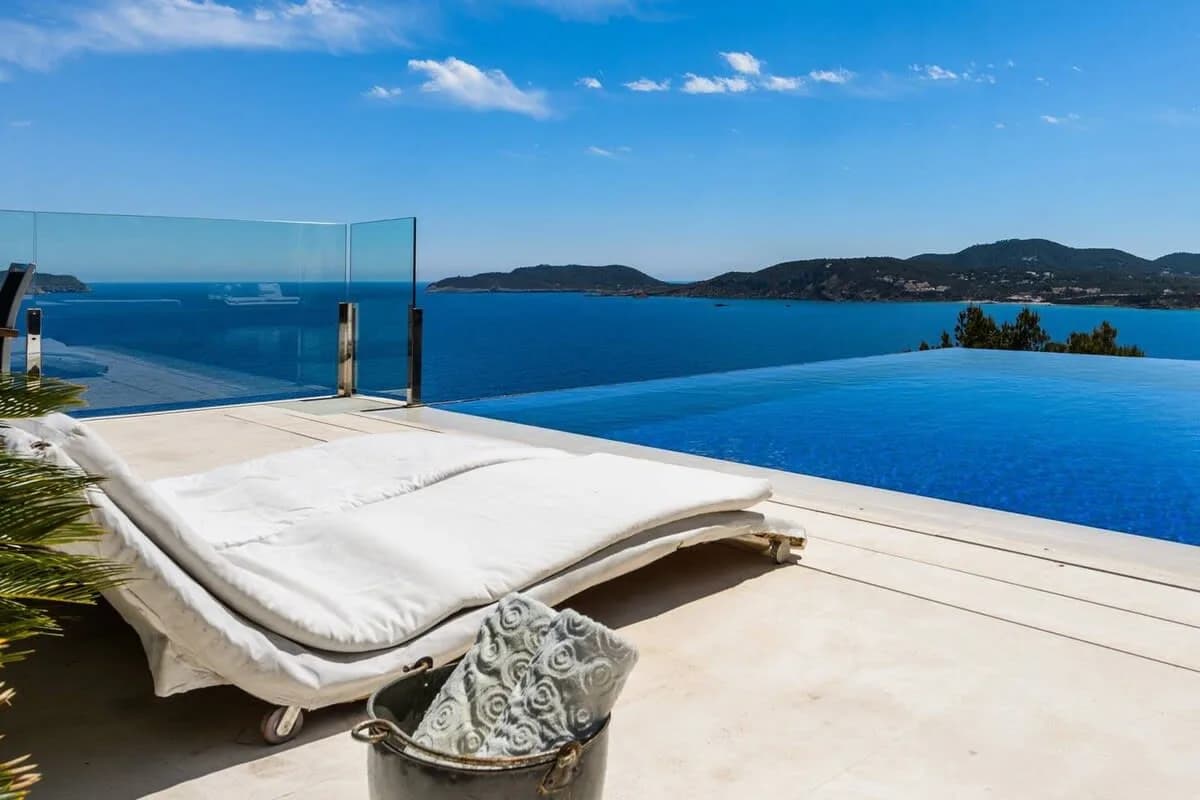 22 BR Super Luxusvilla mit Infinity-Pool und Meerblick, Foto 2